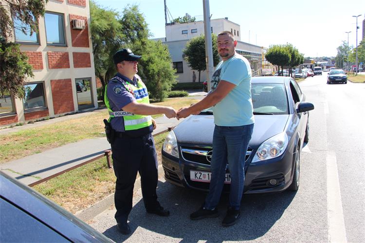 Slika /PU_KK/Vijesti/2022/07/13.7. info točka (2).JPG